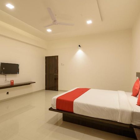 Oyo 22964 Kundan Lawns Hotel Shirdi Zewnętrze zdjęcie