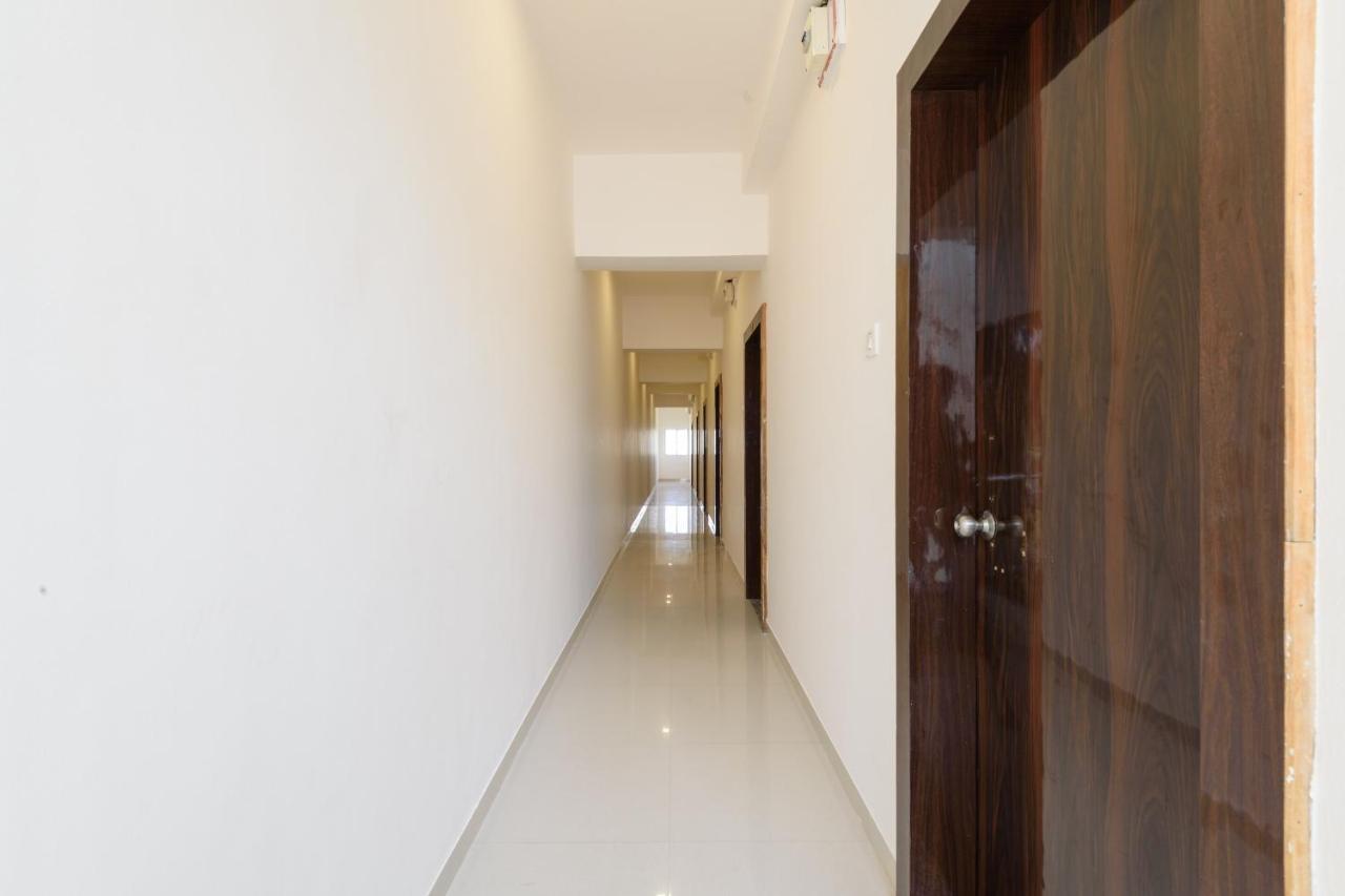 Oyo 22964 Kundan Lawns Hotel Shirdi Zewnętrze zdjęcie