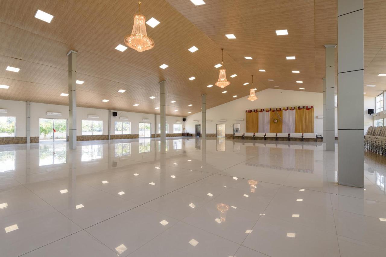 Oyo 22964 Kundan Lawns Hotel Shirdi Zewnętrze zdjęcie