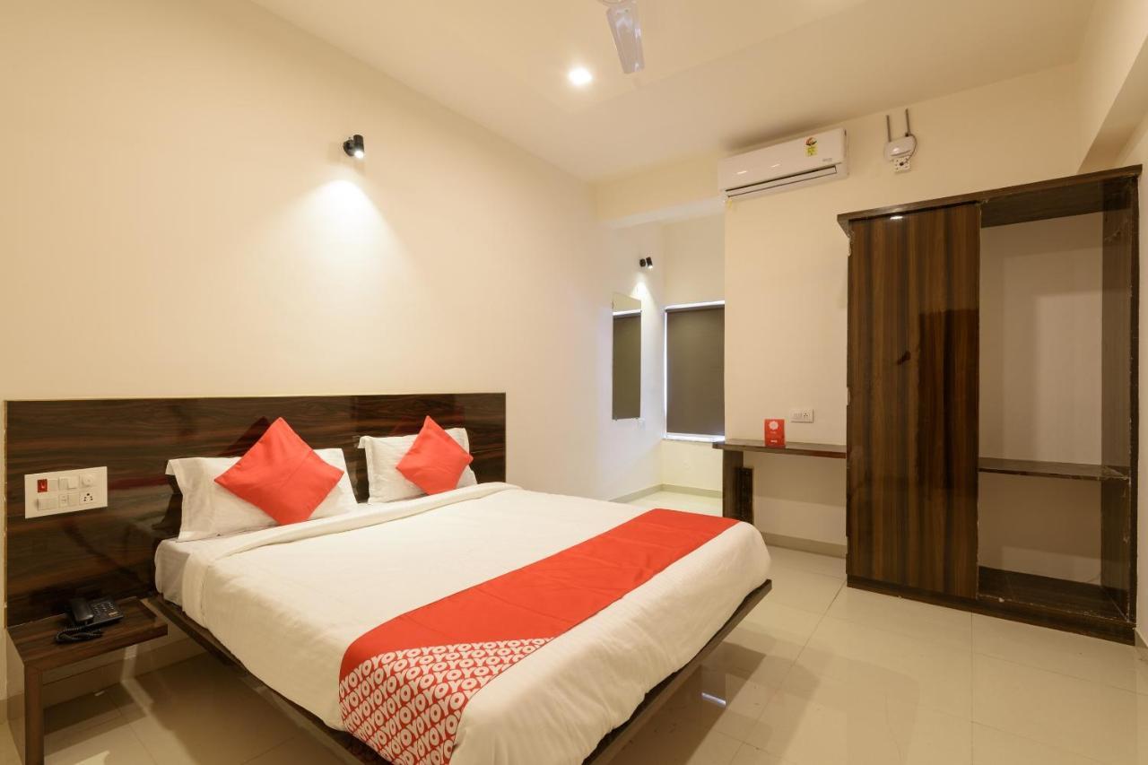 Oyo 22964 Kundan Lawns Hotel Shirdi Zewnętrze zdjęcie